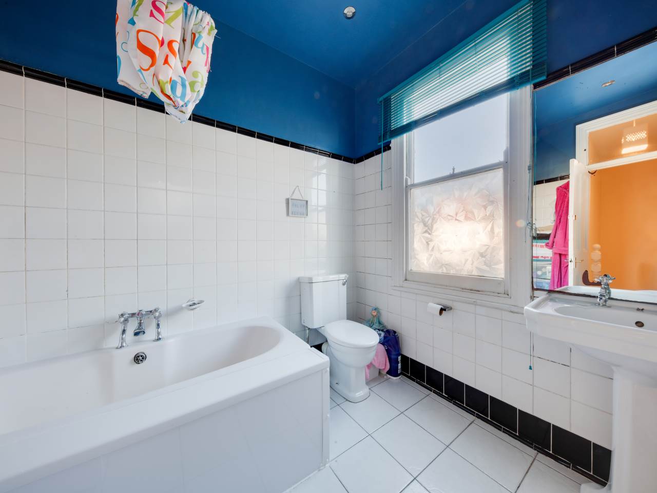 2 bed house for sale in Montpellier Gardens  5