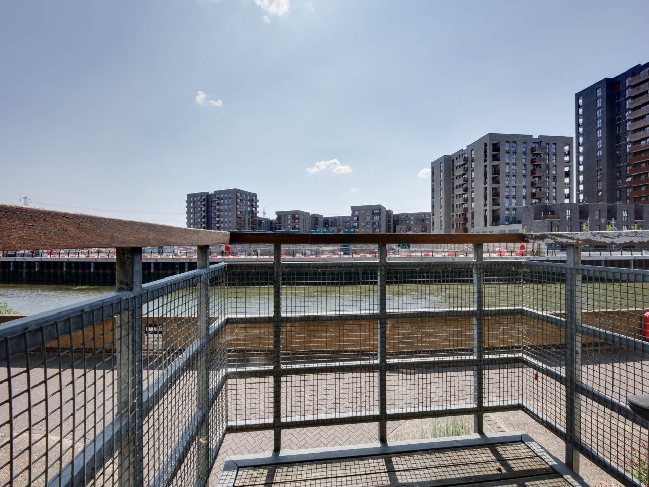 2 bed flat for sale in Hewetts Quay, Barking 4
