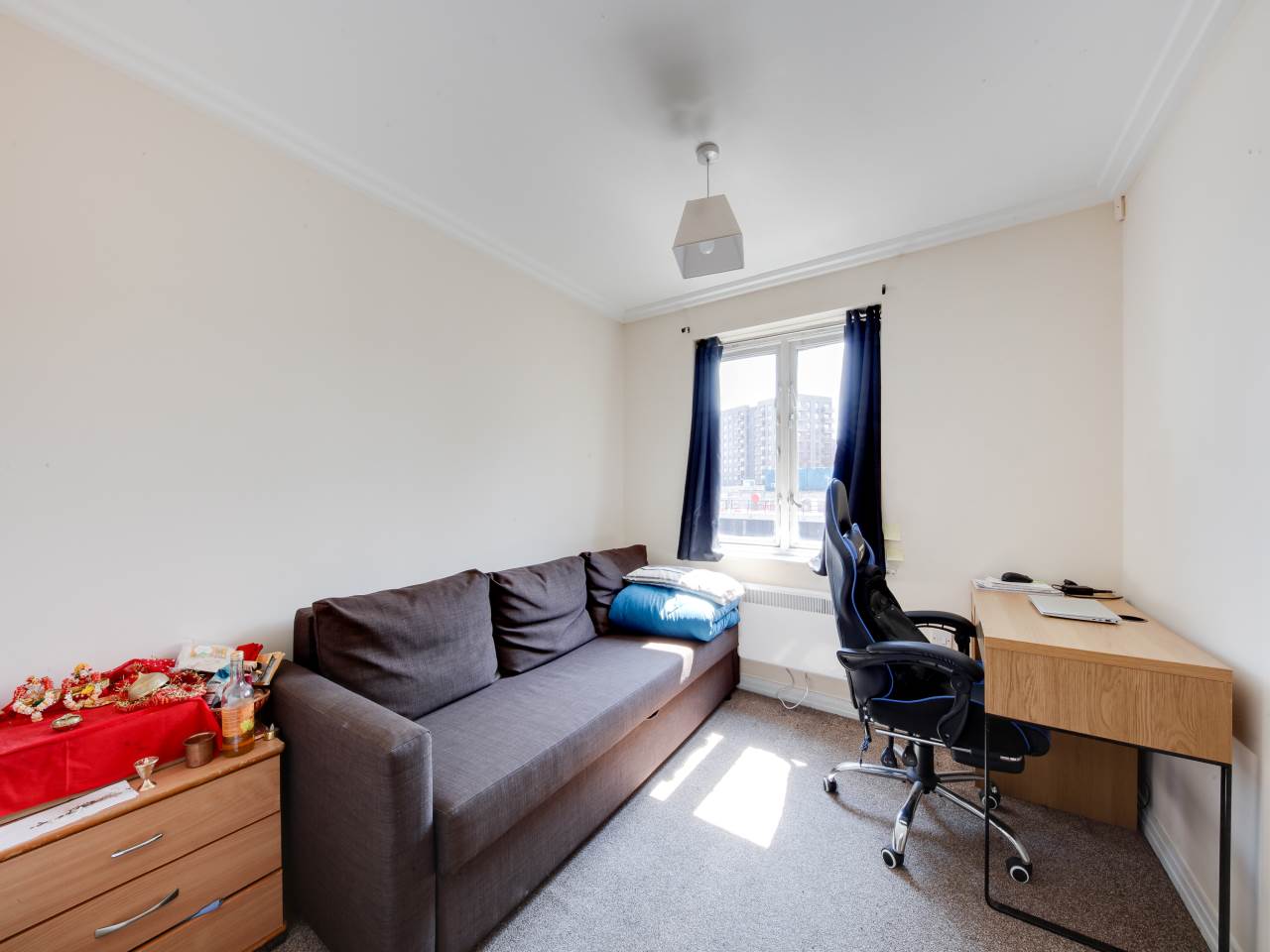 2 bed flat for sale in Hewetts Quay, Barking 8