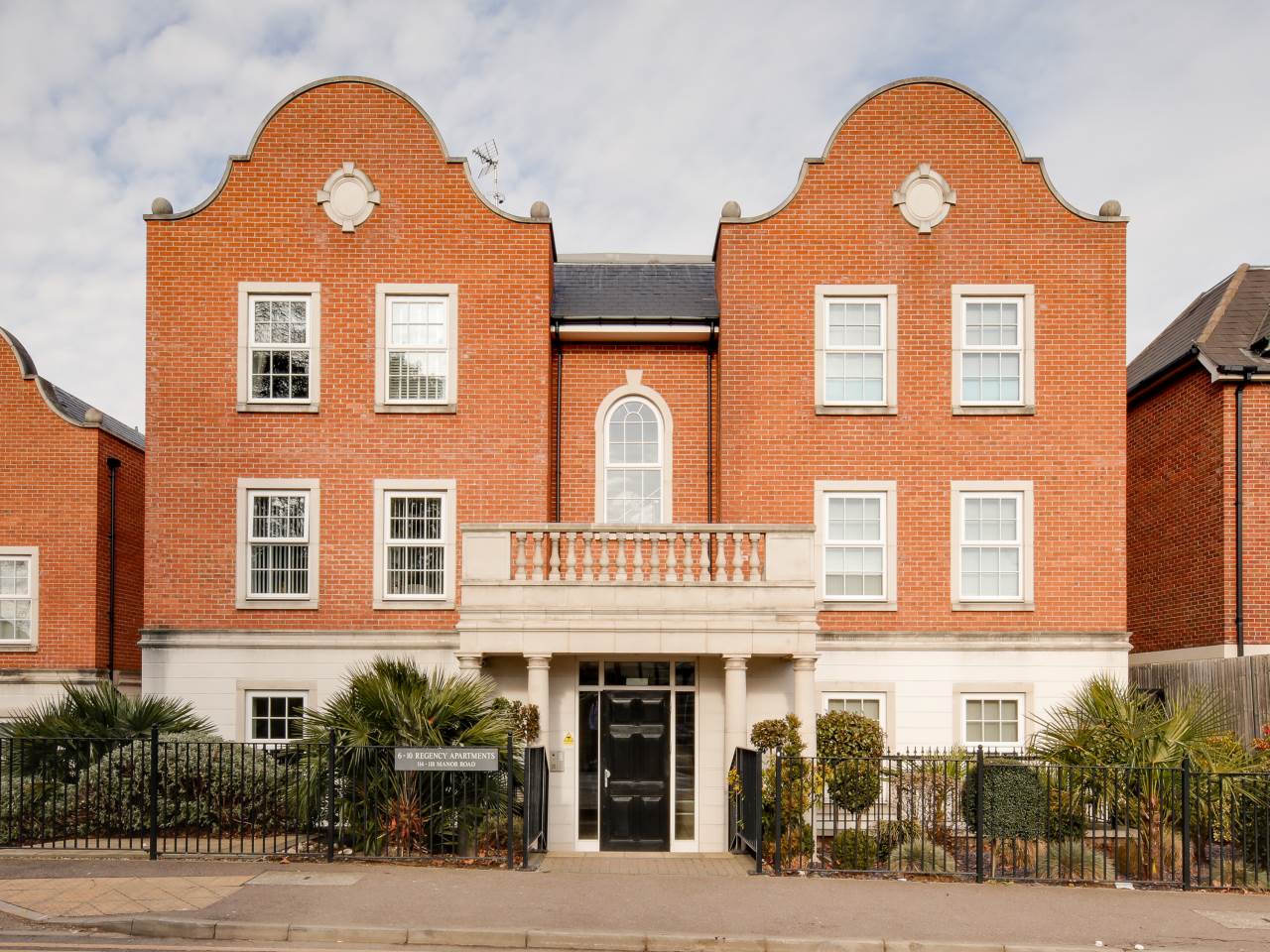 3 bed flat for sale in Manor Road, Chigwell 19