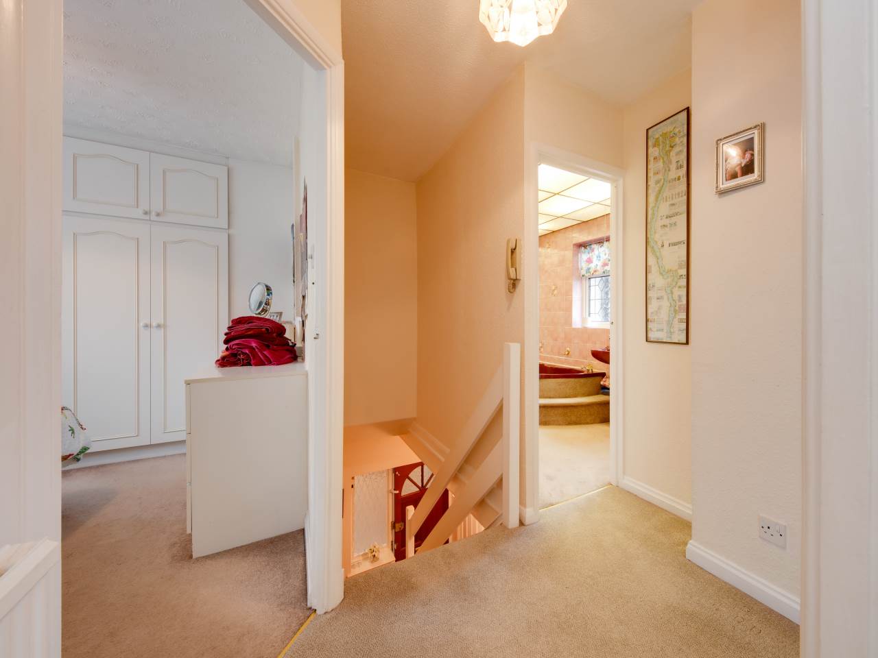 4 bed house for sale in Gaysham Avenue, Gants Hill  - Property Image 15