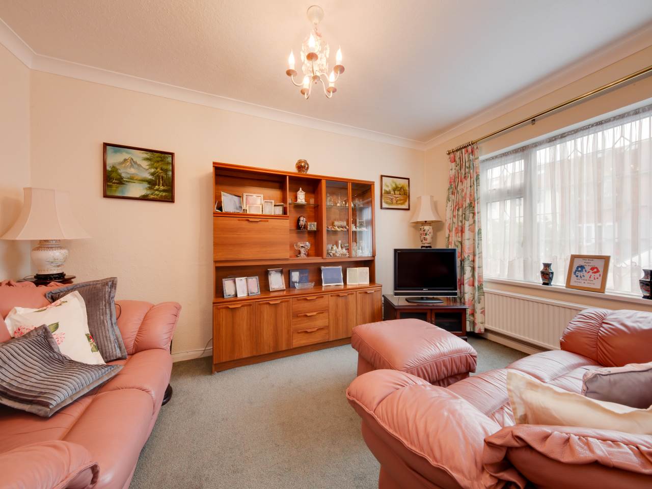 4 bed house for sale in Gaysham Avenue, Gants Hill  - Property Image 11