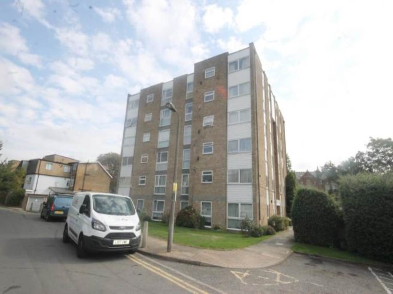 As the seller’s sole agents, we are pleased to offer For Sale this two-bedroom Second floor apartment. This property is bright and spacious throughout and accommodation offers two double bedrooms with fitted cupboards to the master, a very bright and airy 18’ lounge, a separate fitted kitchen and bathroom with a separate WC. The property comes with the added benefit of an allocated detached garage and a passenger lift in the block. The location offers very easy access to Palmer's Green Station and many local shopping and recreational facilities. We understand the unexpired lease term is in excess of 130 years and the boiler has recently been replaced. Early viewing advised. Offers in excess of £300,000 are invited for the leasehold interest. 