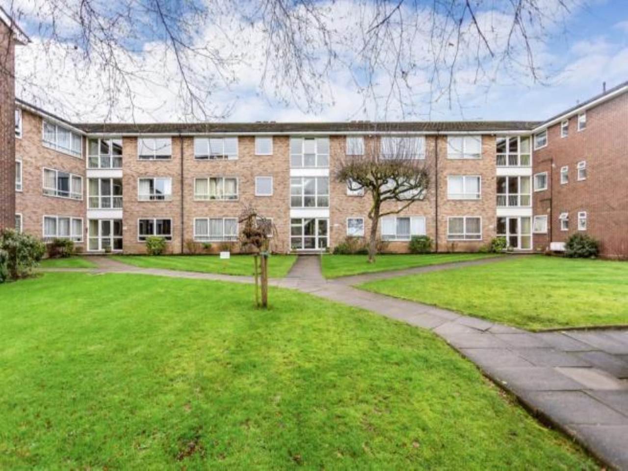 2 bed apartment for sale in Chase Road, Oakwood 0