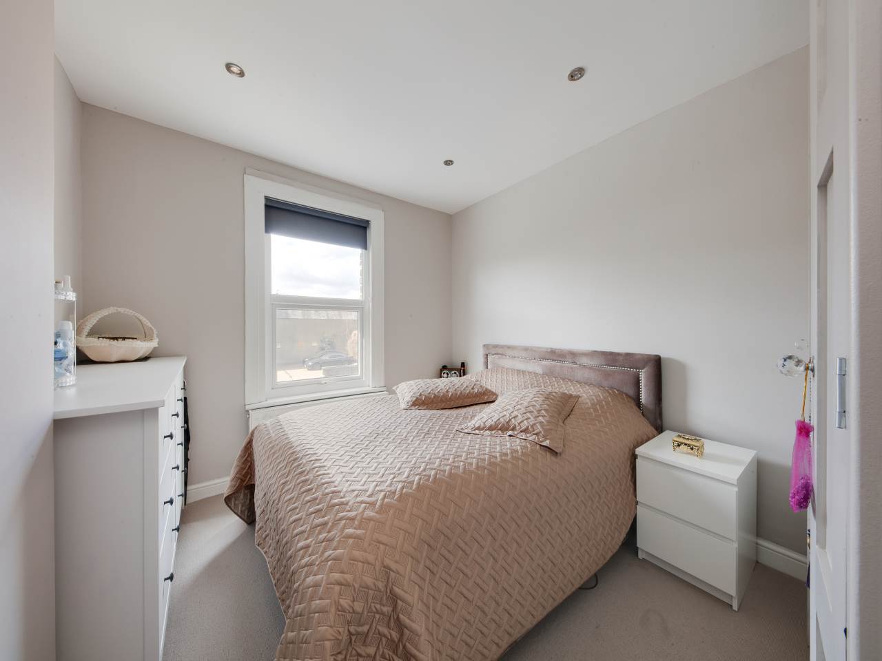 1 bed flat for sale in Connaught Road, Chingford 4