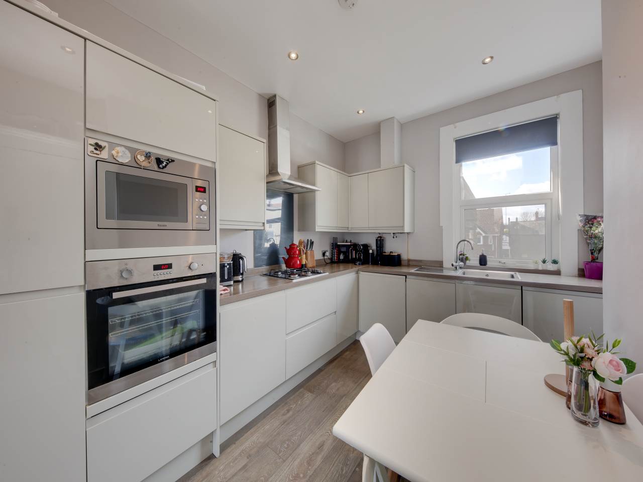 1 bed flat for sale in Connaught Road, Chingford 3