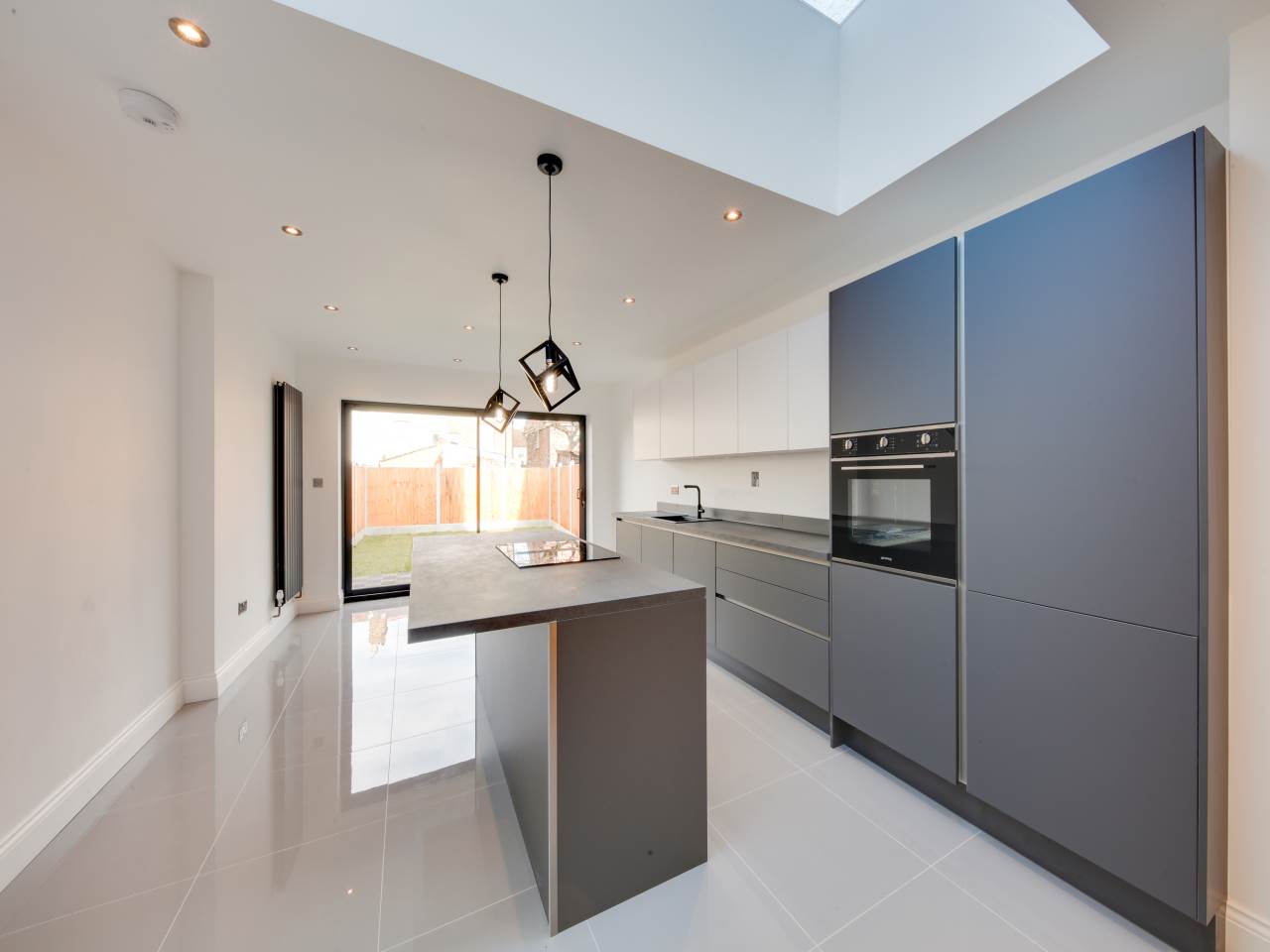 3 bed end of terrace house for sale in Stewart Road , Stratford 1