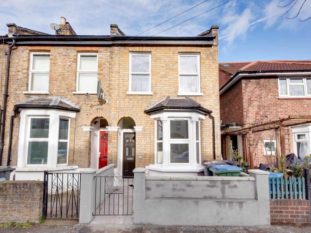 3 bed end of terrace house for sale in Stewart Road , Stratford 0