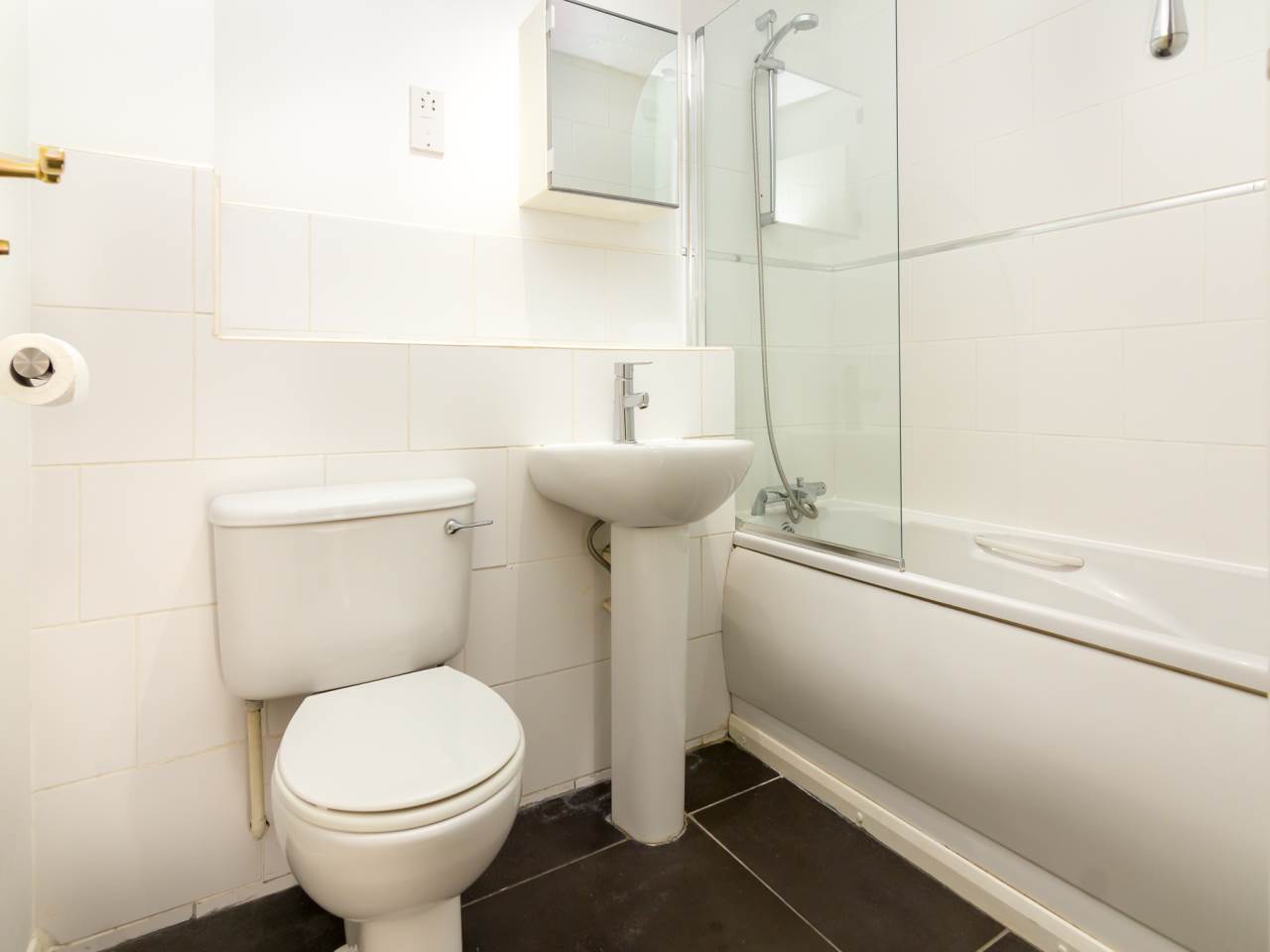 2 bed flat for sale in Osprey Road, Waltham Abbey 6
