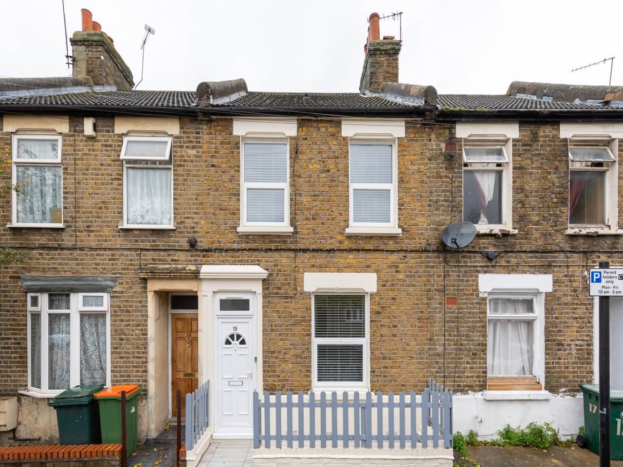 3 bed house for sale in Exning Road , Canning Town  0