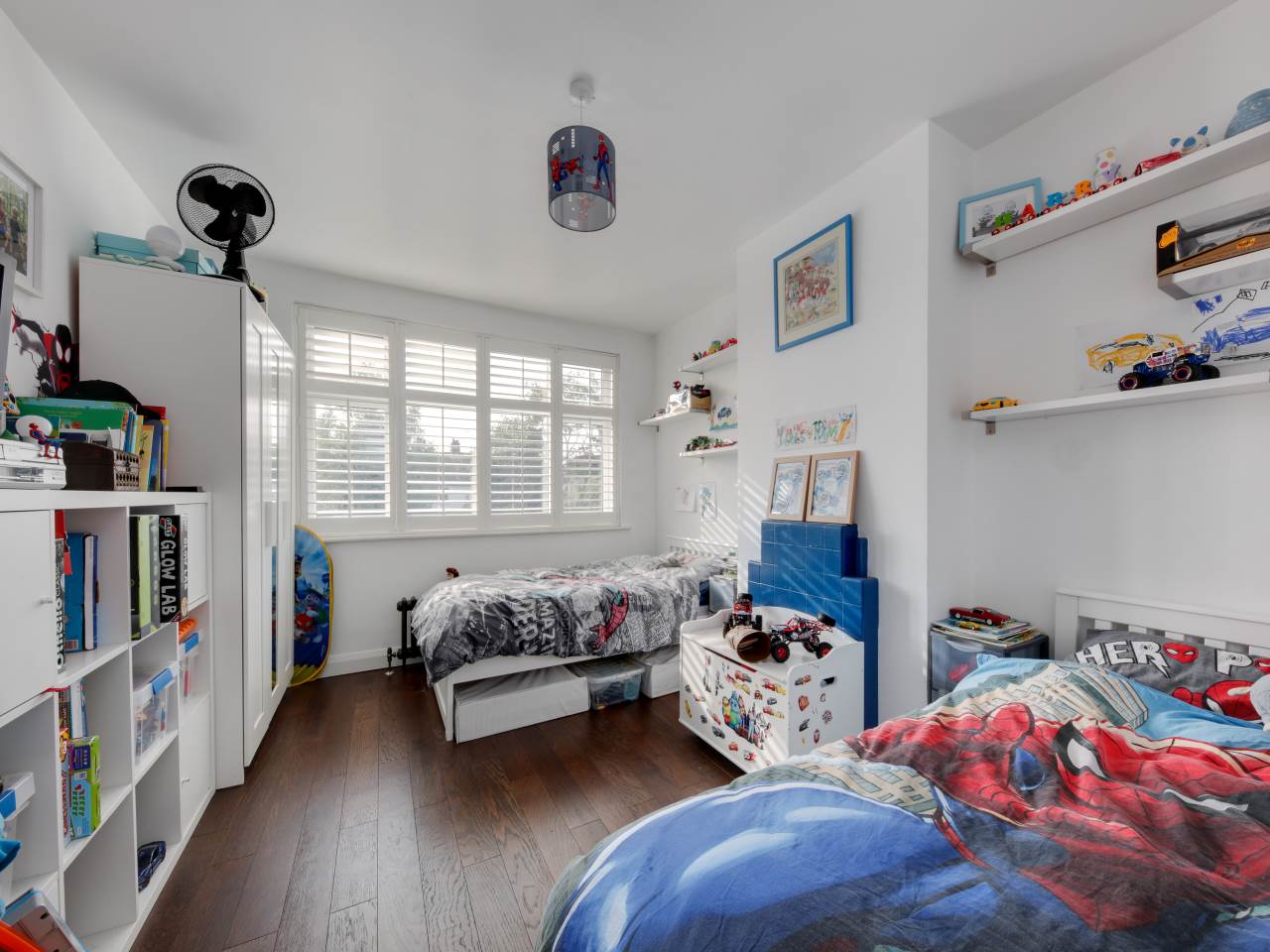 3 bed house for sale in Summit Drive, Woodford Green 9