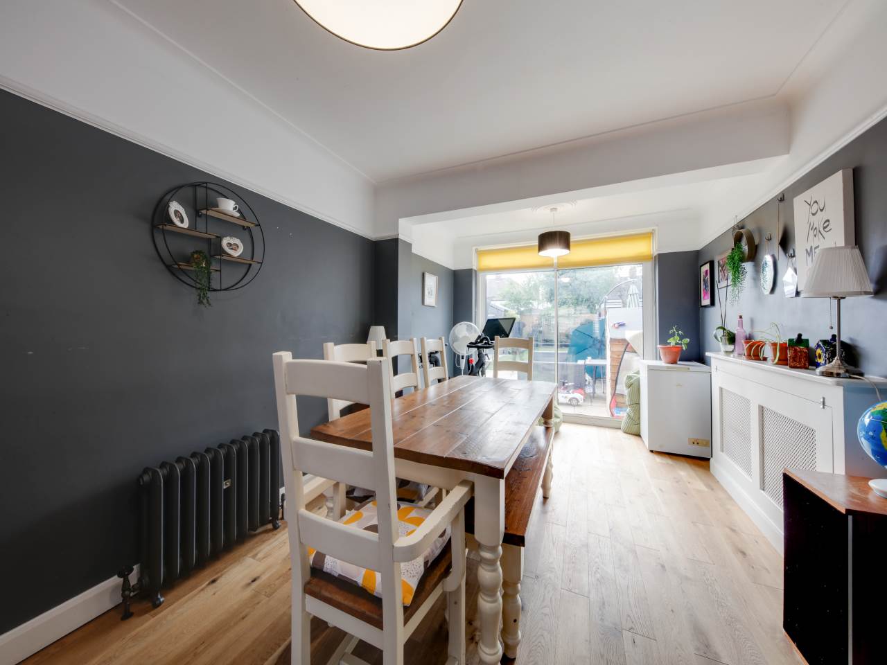 3 bed house for sale in Summit Drive, Woodford Green 3