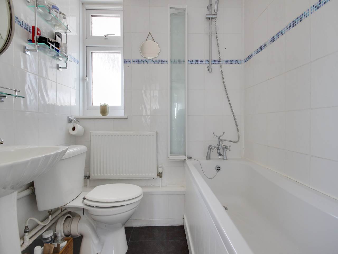 1 bed flat for sale in Kesteven Close, Hainault  6