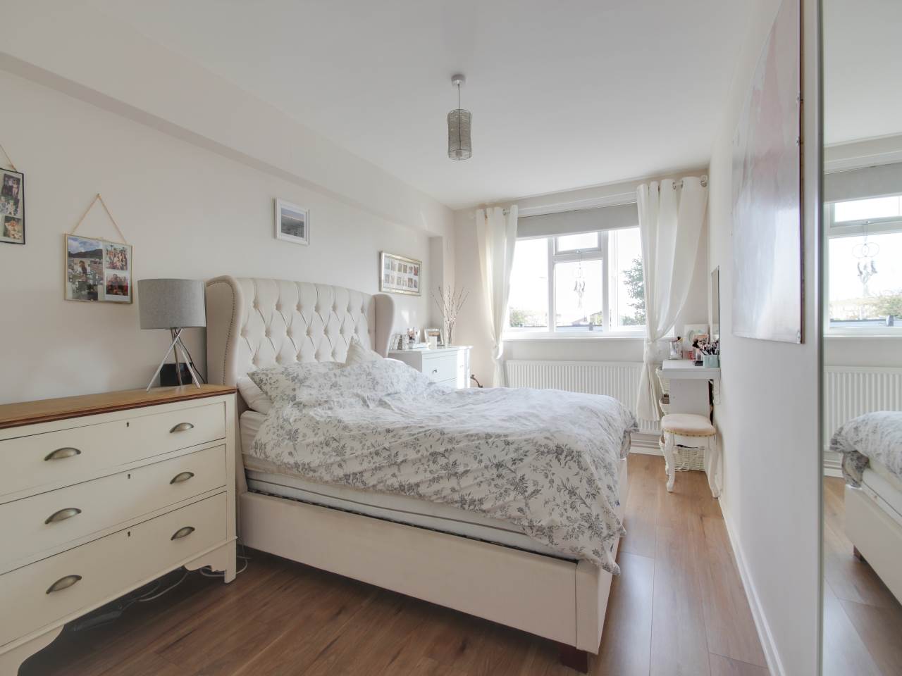 1 bed flat for sale in Kesteven Close, Hainault   - Property Image 3