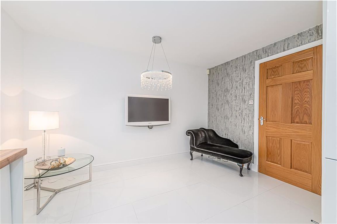 2 bed apartment for sale in Tryst Park, Larbert  - Property Image 8