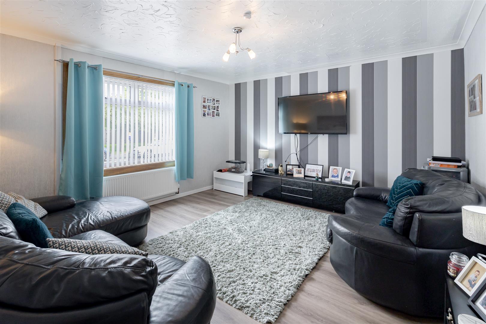 4 bed terraced house for sale in Derwent Avenue, Falkirk  - Property Image 2
