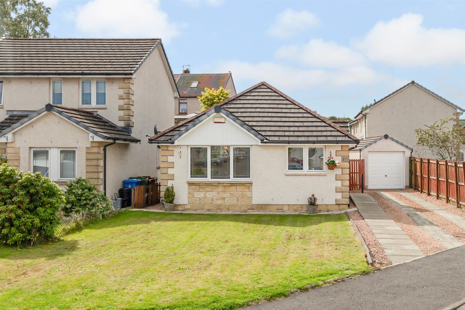 3 bed bungalow for sale in Connolly Drive, Denny, FK6 