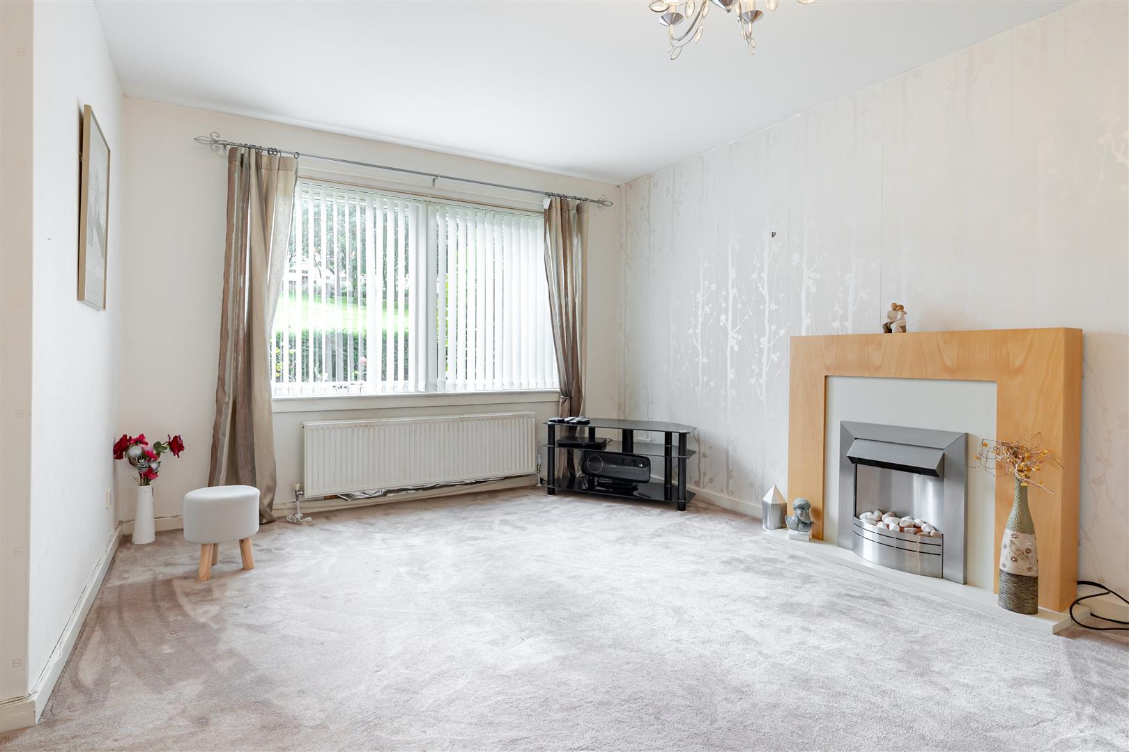 3 bed end of terrace house for sale in Cumbrae Drive, Falkirk 2