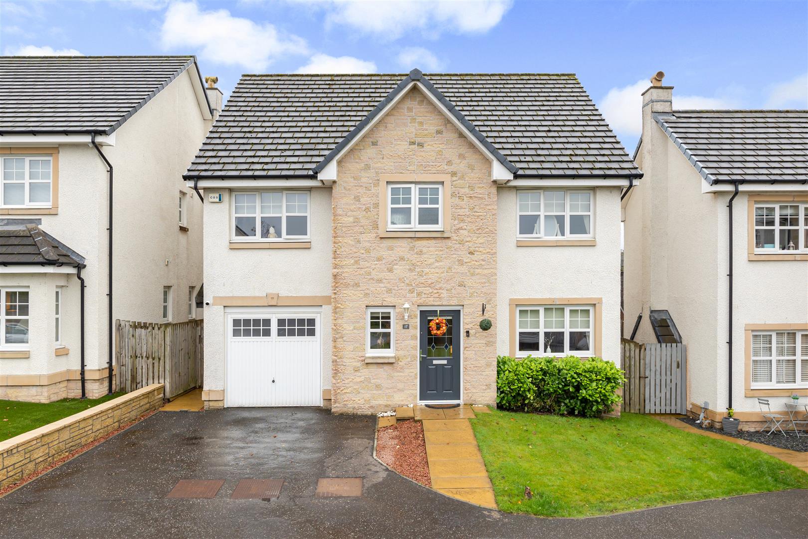 4 bed detached house for sale in Milne Drive, Falkirk, FK2 