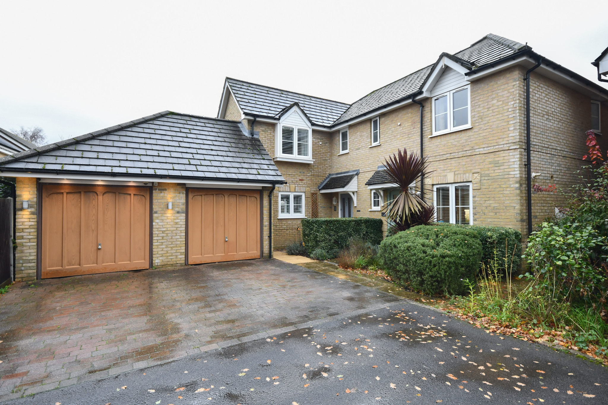 3 bed semi-detached house to rent in Forest Edge, New Milton  - Property Image 1