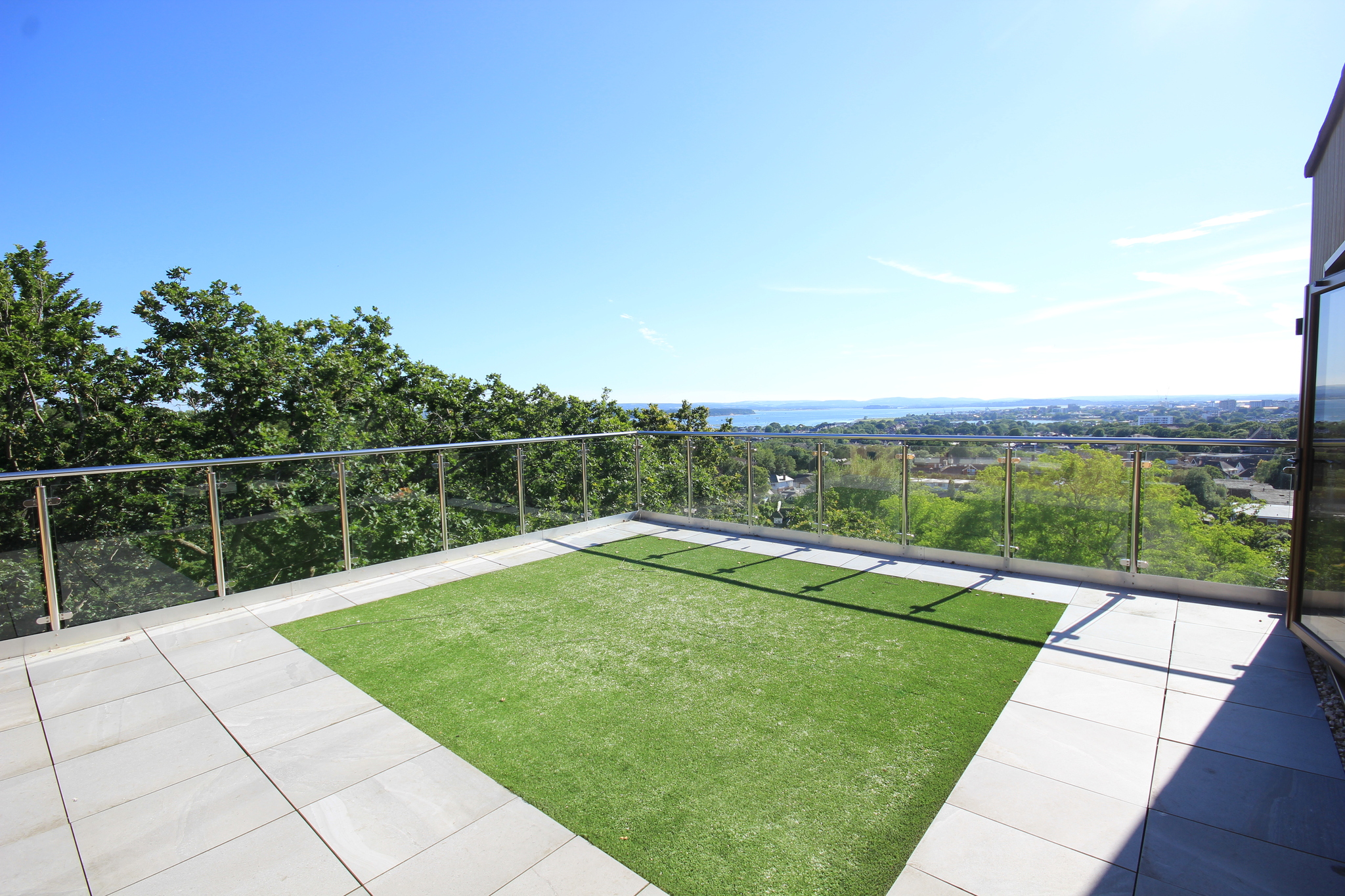 3 bed penthouse to rent in Bournemouth Road, Poole  - Property Image 1