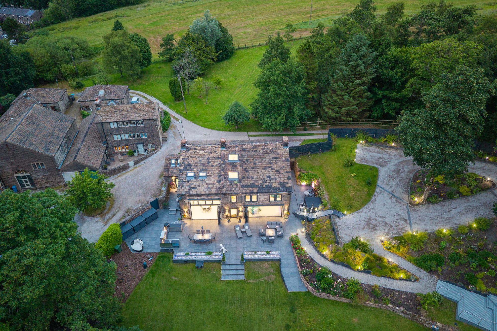 5 bed detached house for sale in New Barn, Saddleworth 68