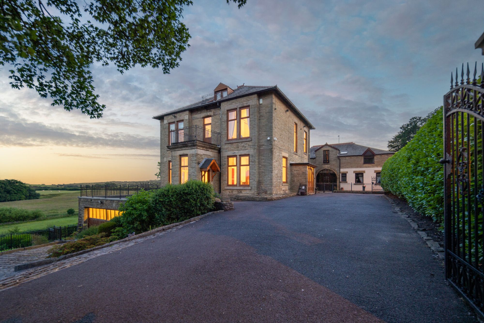 5 bed detached house for sale in Edenfield Road, Rochdale  - Property Image 64