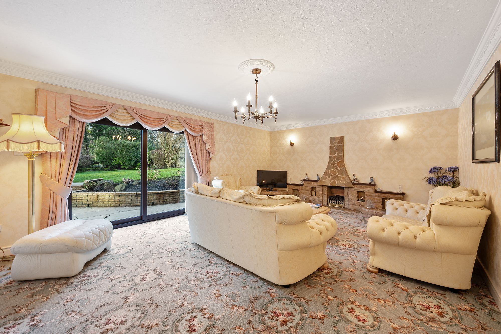 5 bed detached house for sale in New Hall Place, Bolton 2