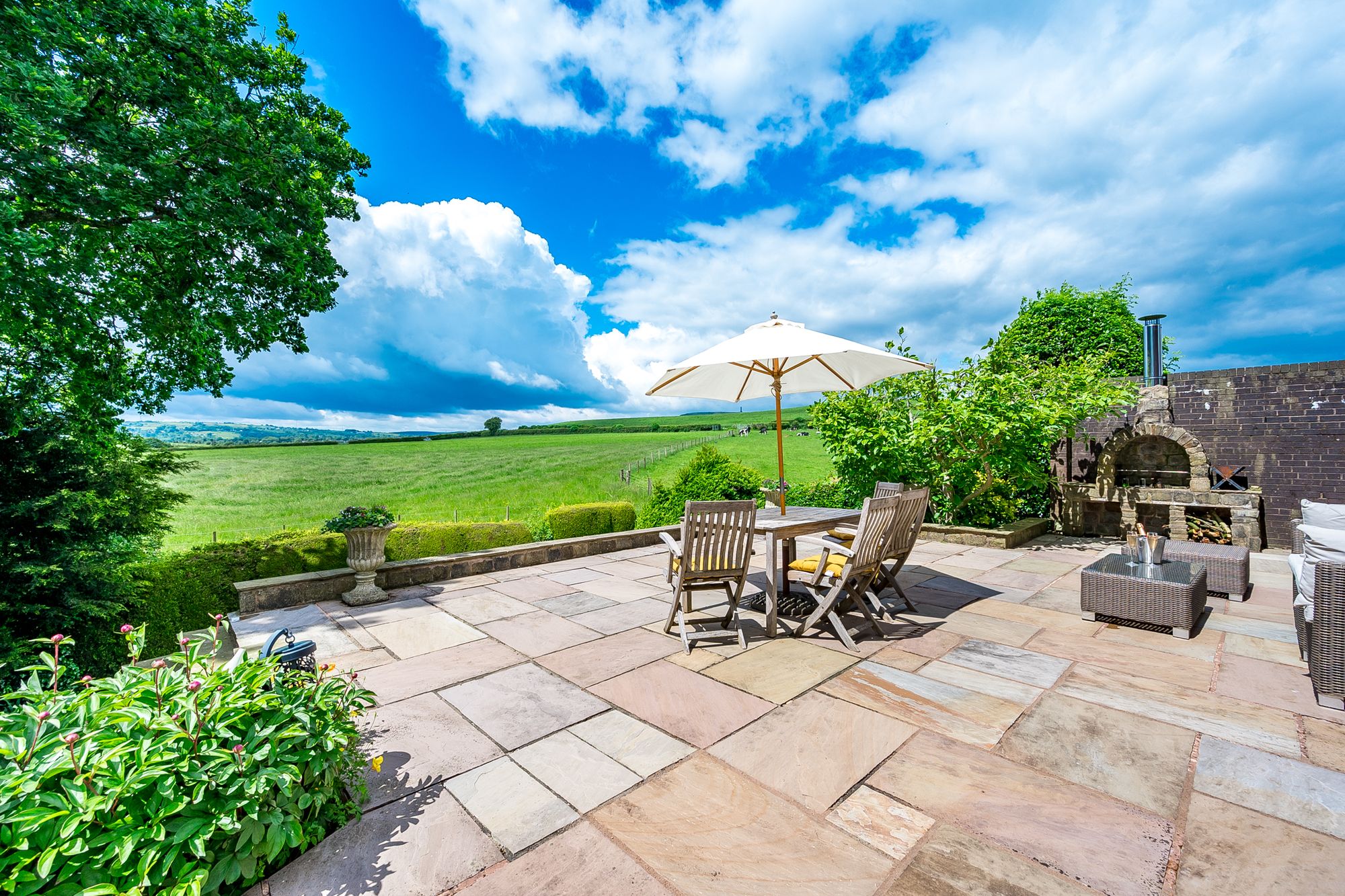 5 bed detached house for sale in Falshaw Drive, Bury 3