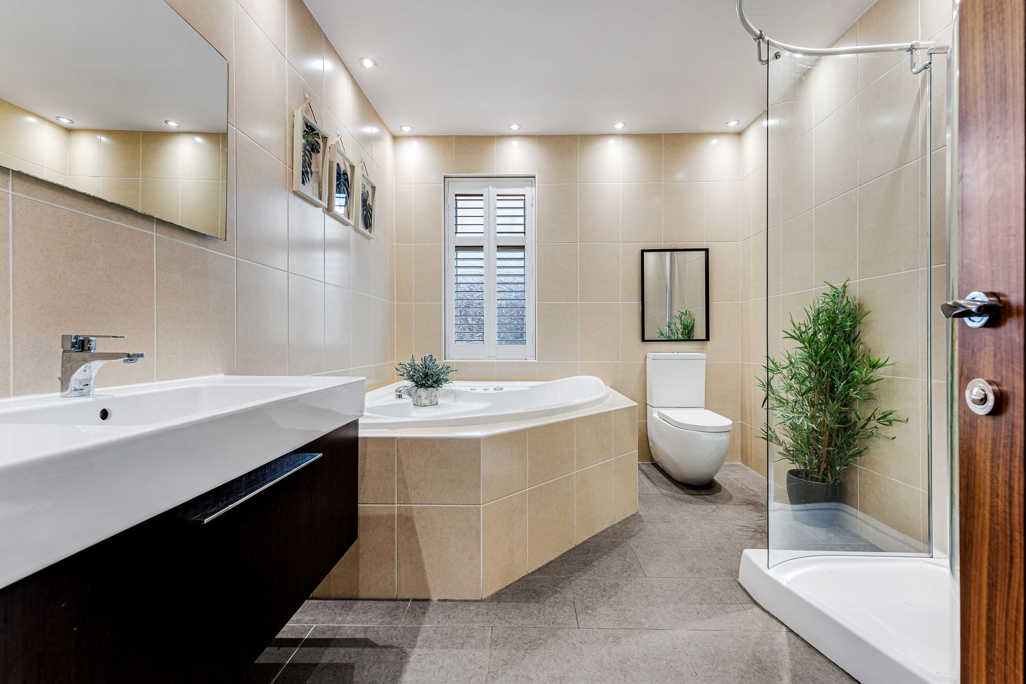 5 bed detached house for sale in Darwen Road, Bolton 45