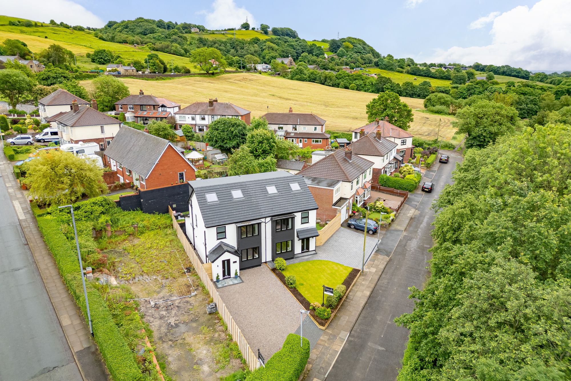 4 bed semi-detached house for sale in Park Avenue, Bury  - Property Image 55