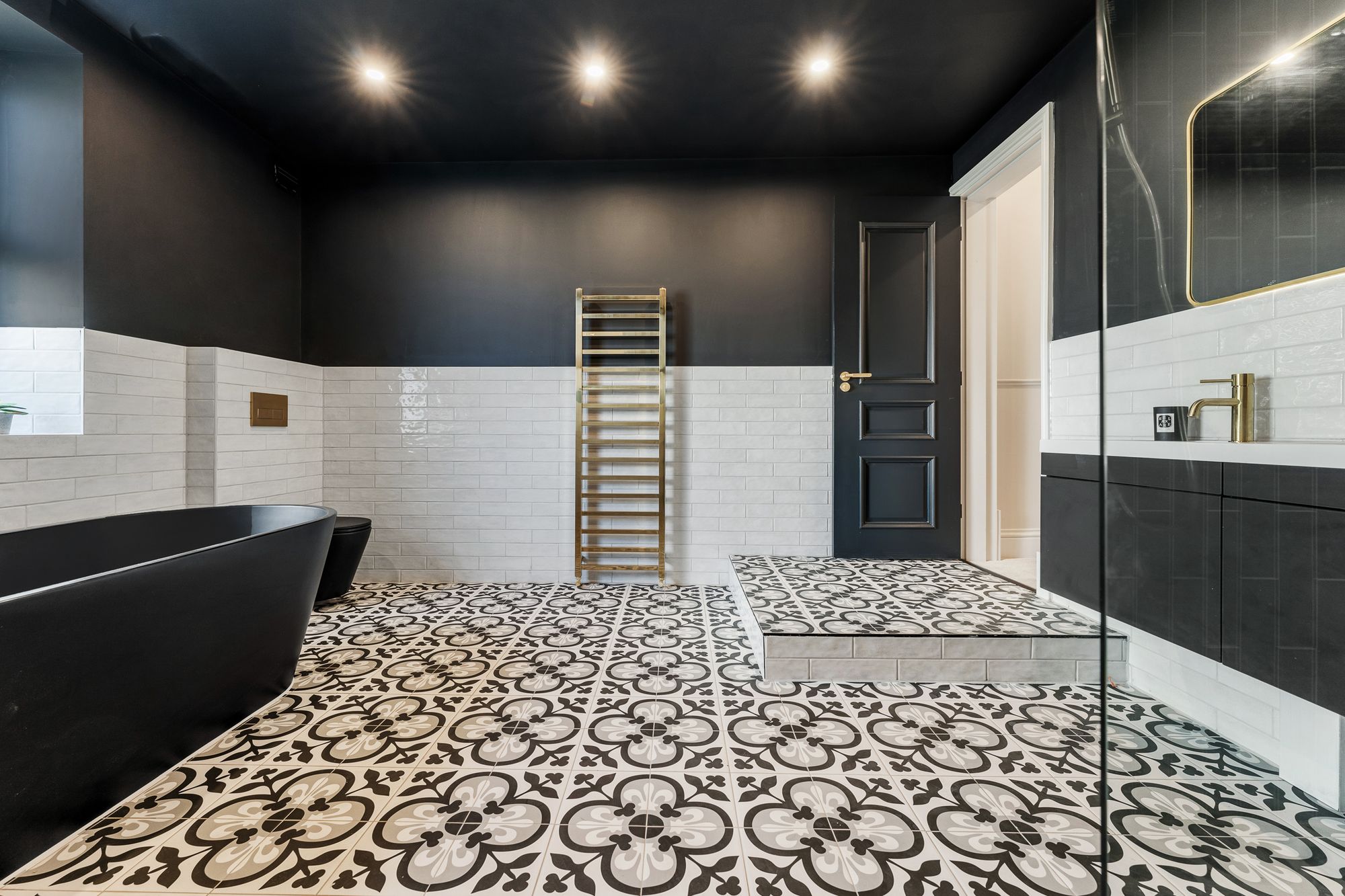 4 bed terraced house for sale in Tanners Street, Bury 38