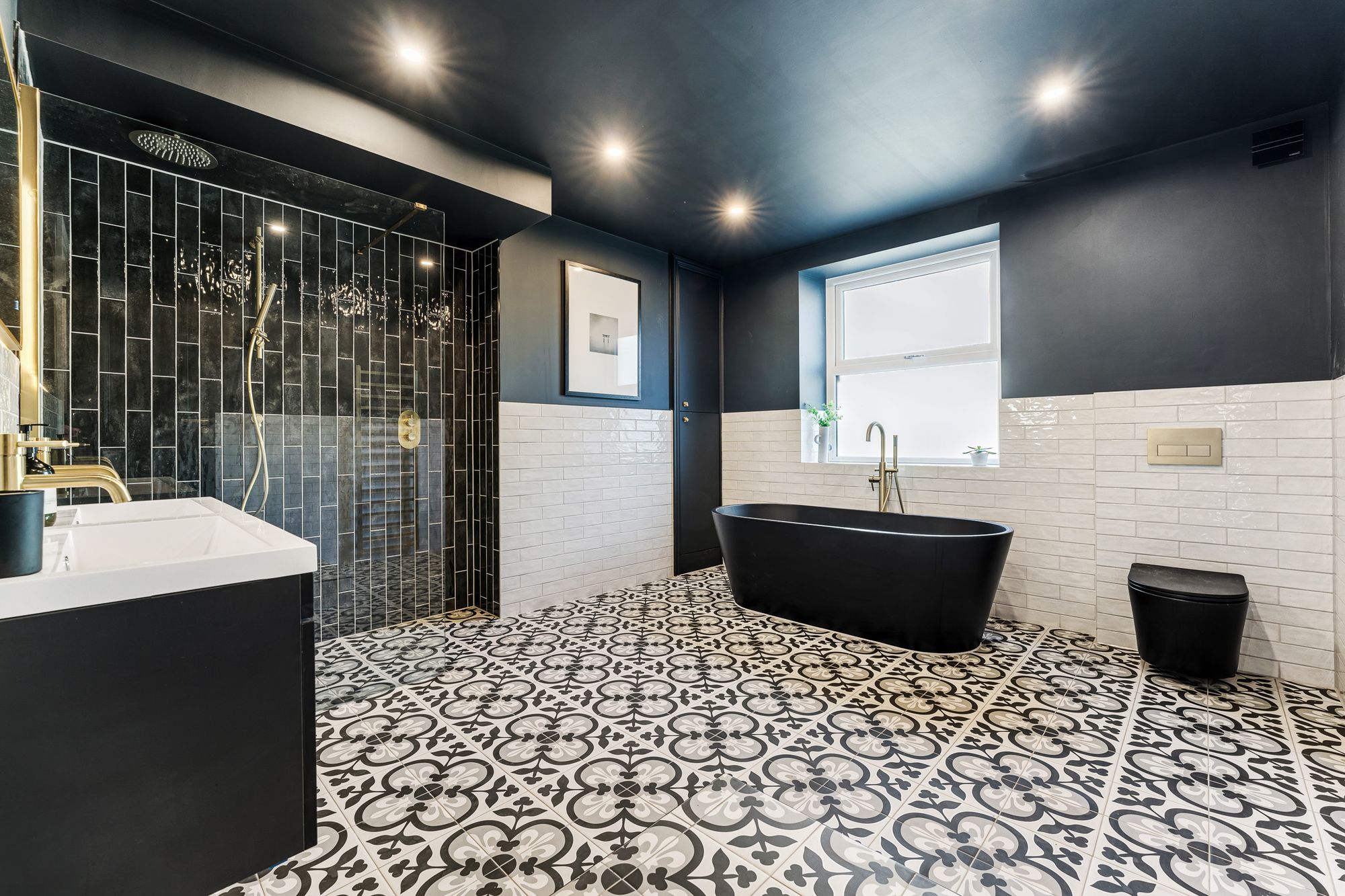 4 bed terraced house for sale in Tanners Street, Bury 3