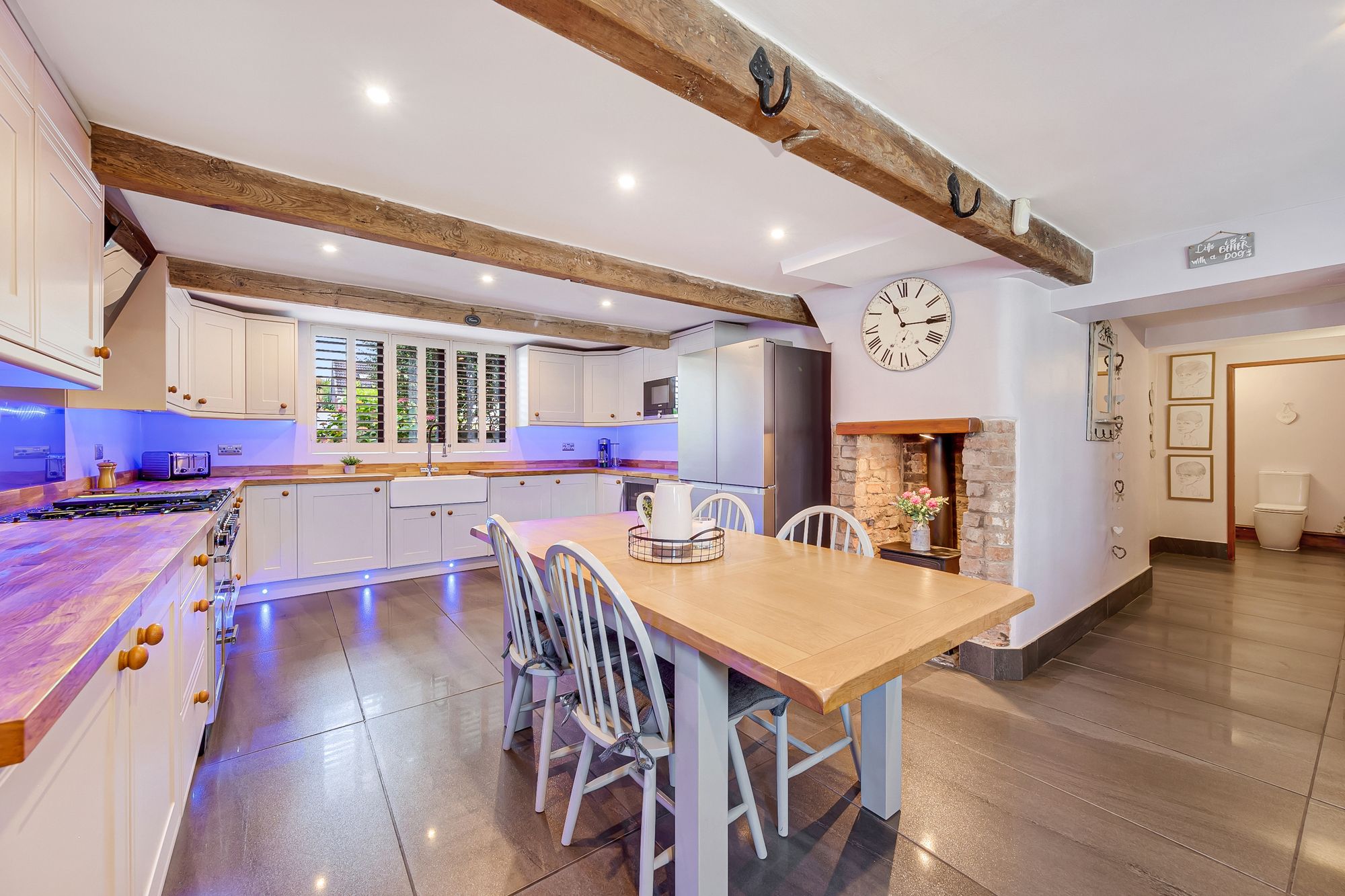 6 bed detached house for sale in Vicars Hall Lane, Manchester  - Property Image 3