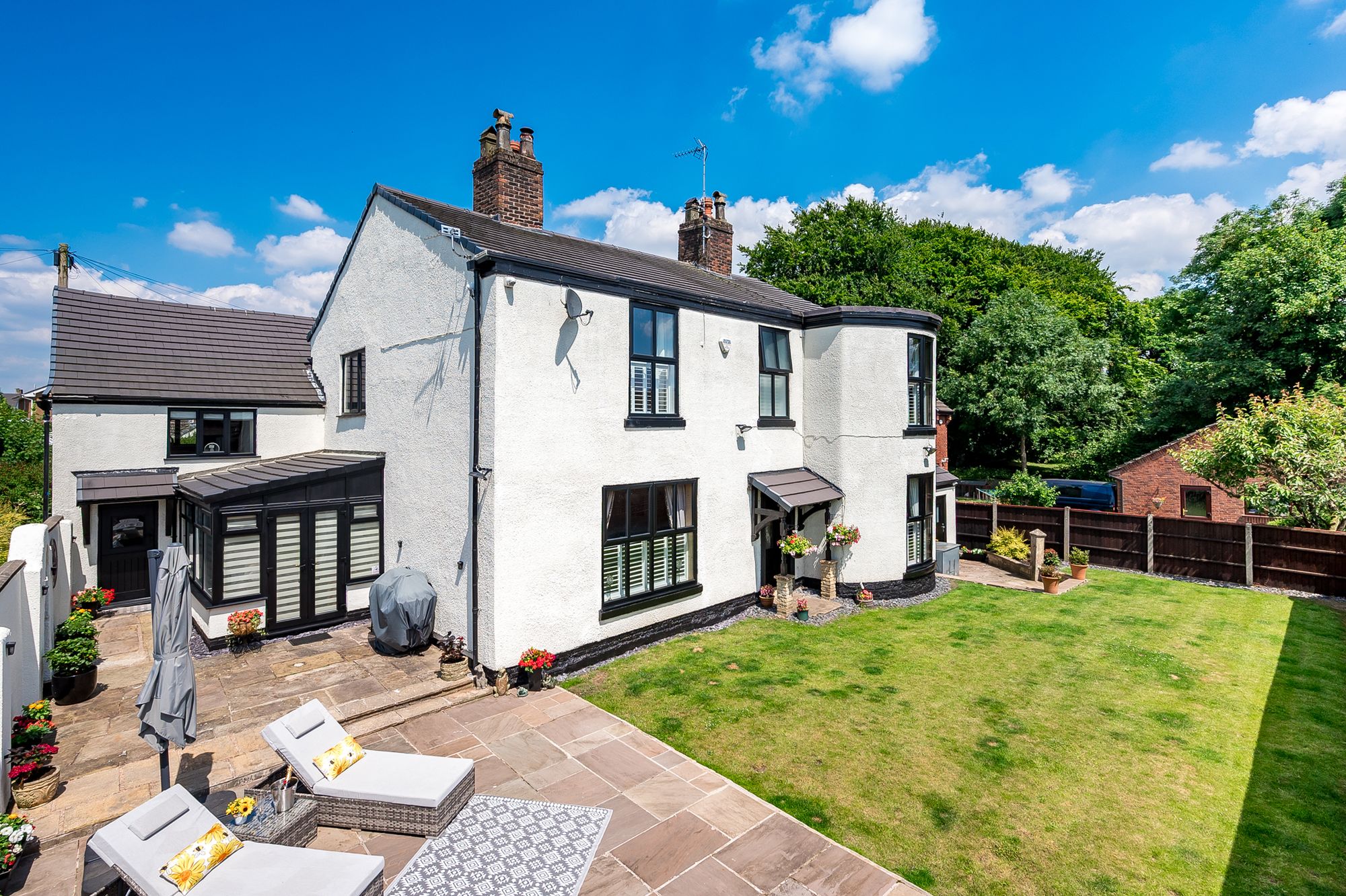 6 bed house for sale in Vicars Hall Lane, Manchester  - Property Image 4