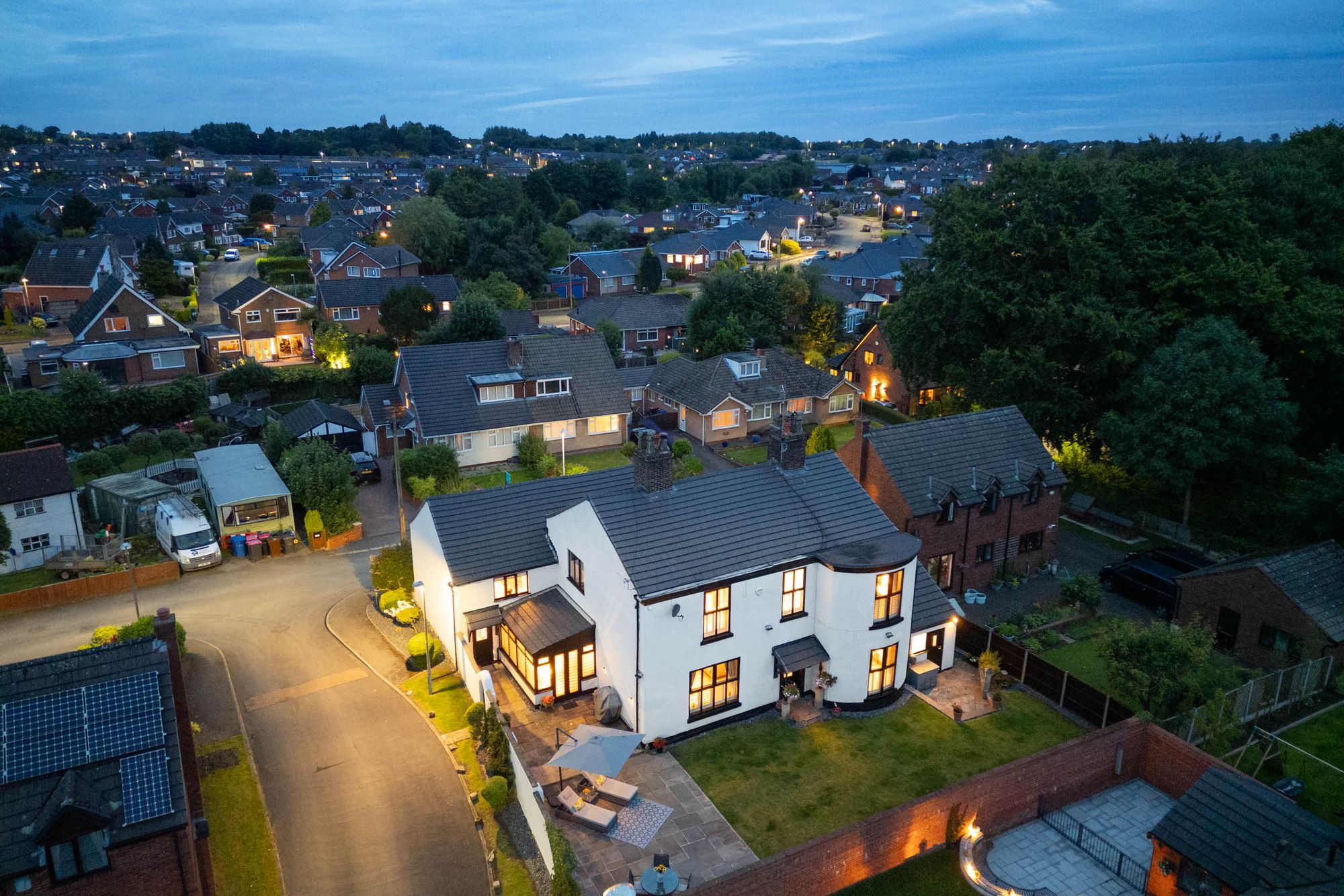 6 bed house for sale in Vicars Hall Lane, Manchester  - Property Image 5