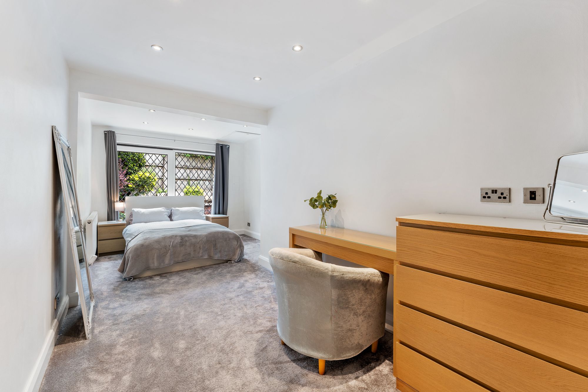 4 bed bungalow for sale in Alder Grove, Bolton 28