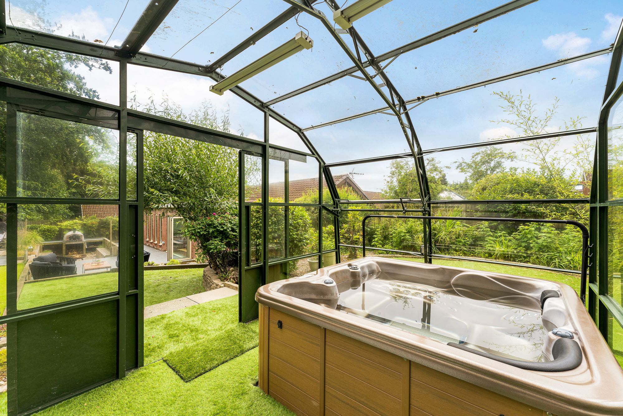 4 bed bungalow for sale in Alder Grove, Bolton 46