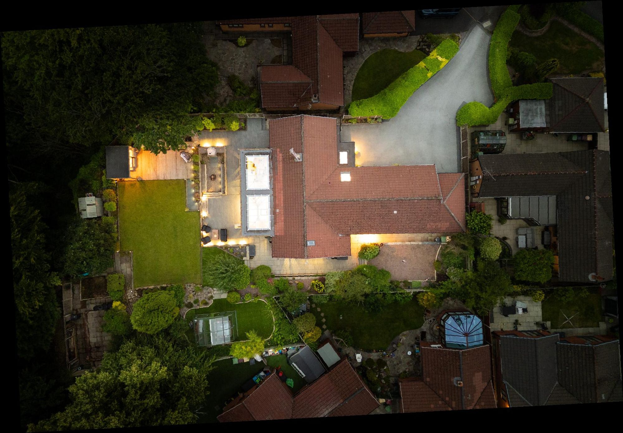 4 bed bungalow for sale in Alder Grove, Bolton 4