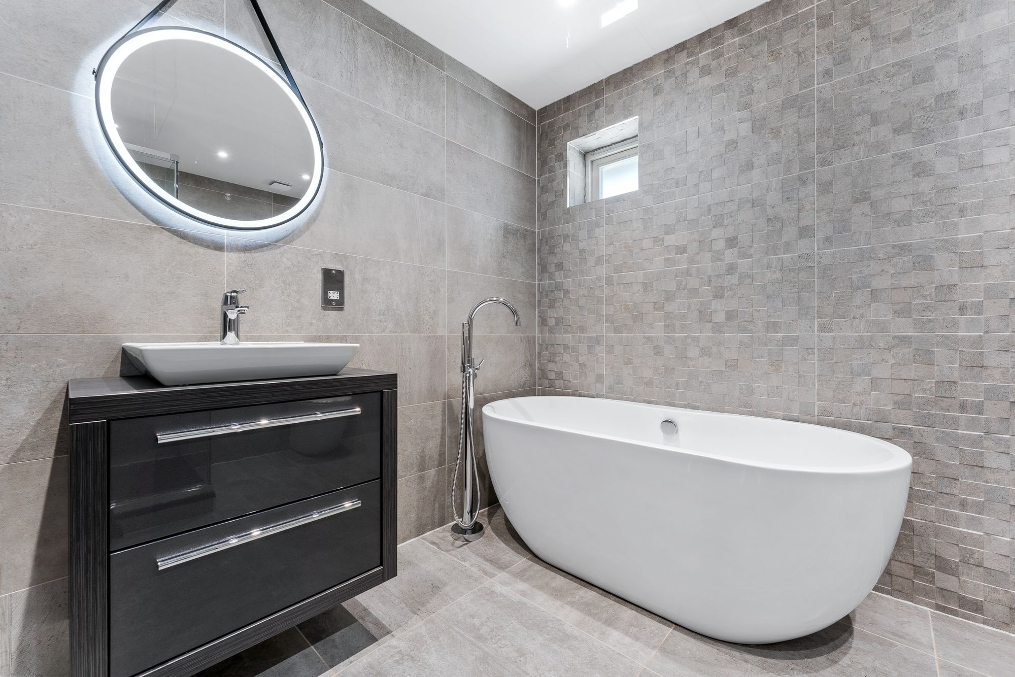 6 bed detached house for sale in Heaton Mount, Bolton 43