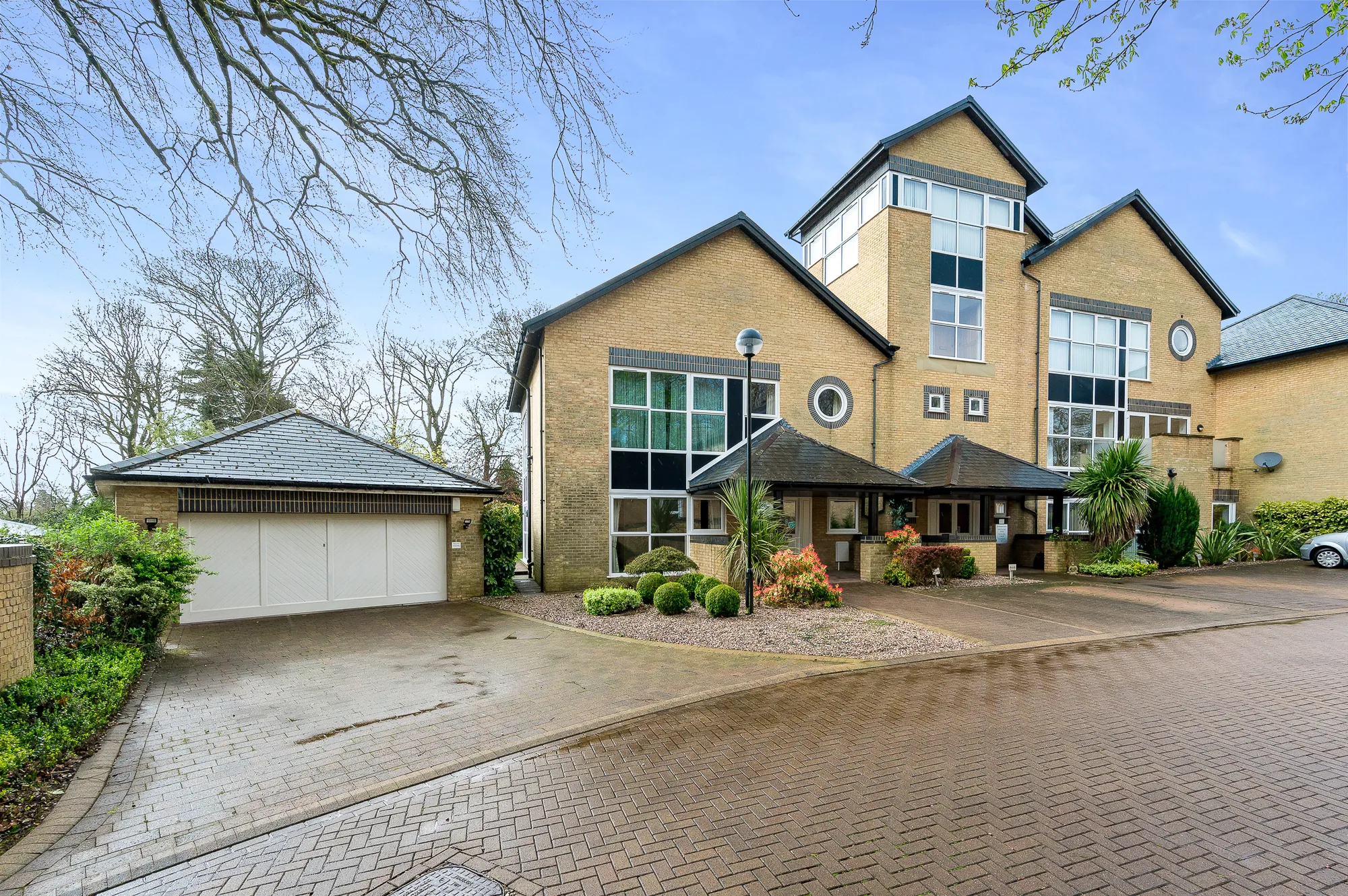 3 bed apartment for sale in Belvedere Heights, Bolton  - Property Image 1