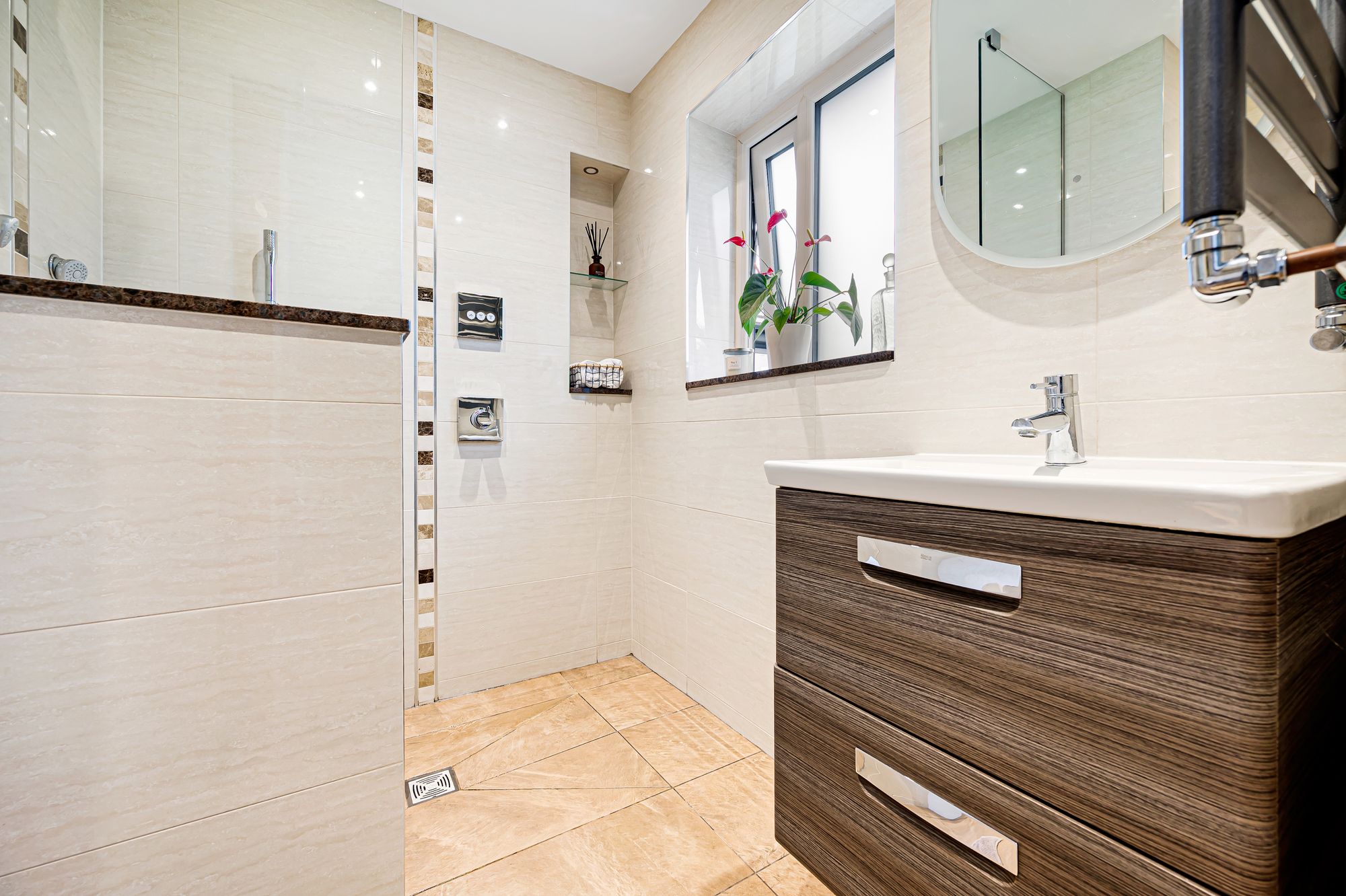 4 bed detached bungalow for sale in Manchester Road, Bury 29