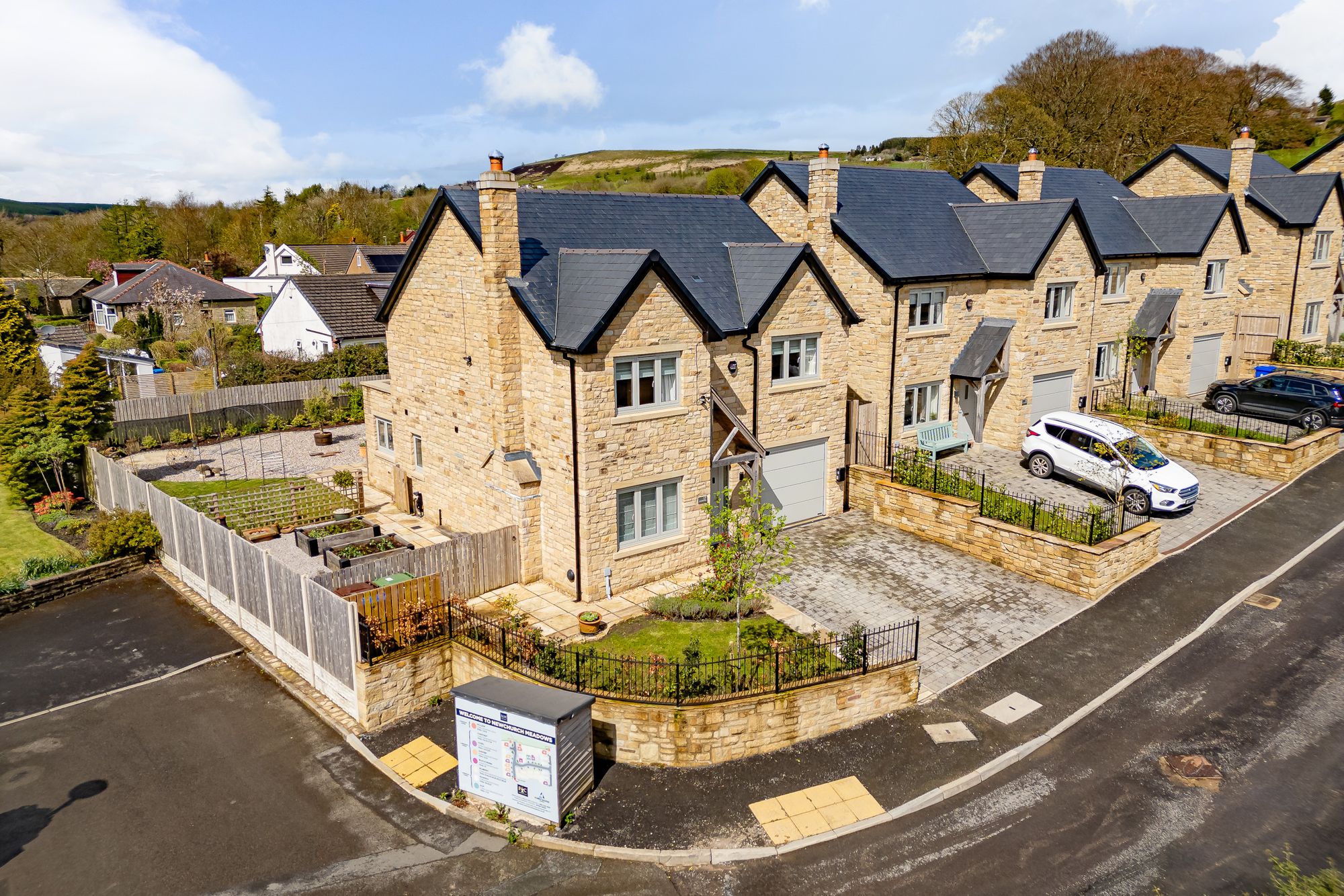 4 bed house for sale in Johnny Barn Close, Rossendale  - Property Image 1