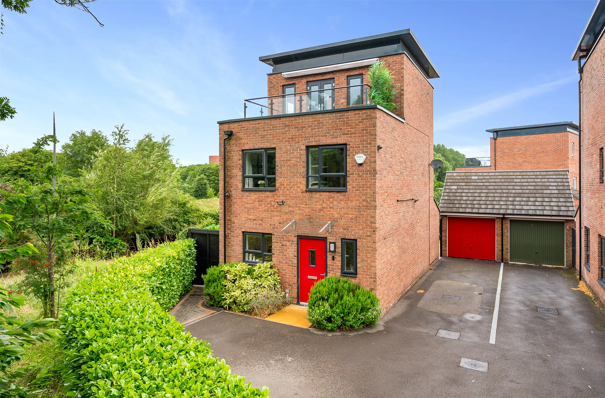 4 bed house for sale in Cranesbill Close, Salford  - Property Image 1