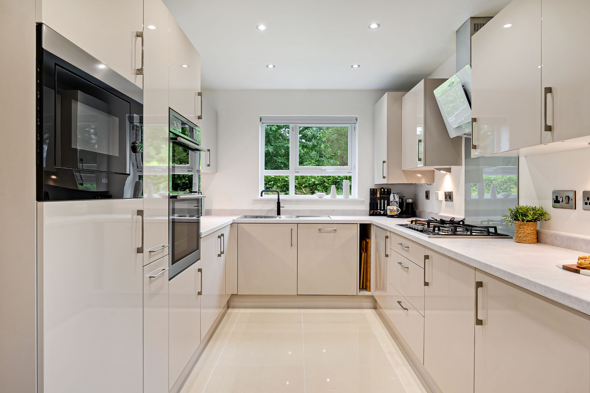 4 bed detached house for sale in Cranesbill Close, Salford 3