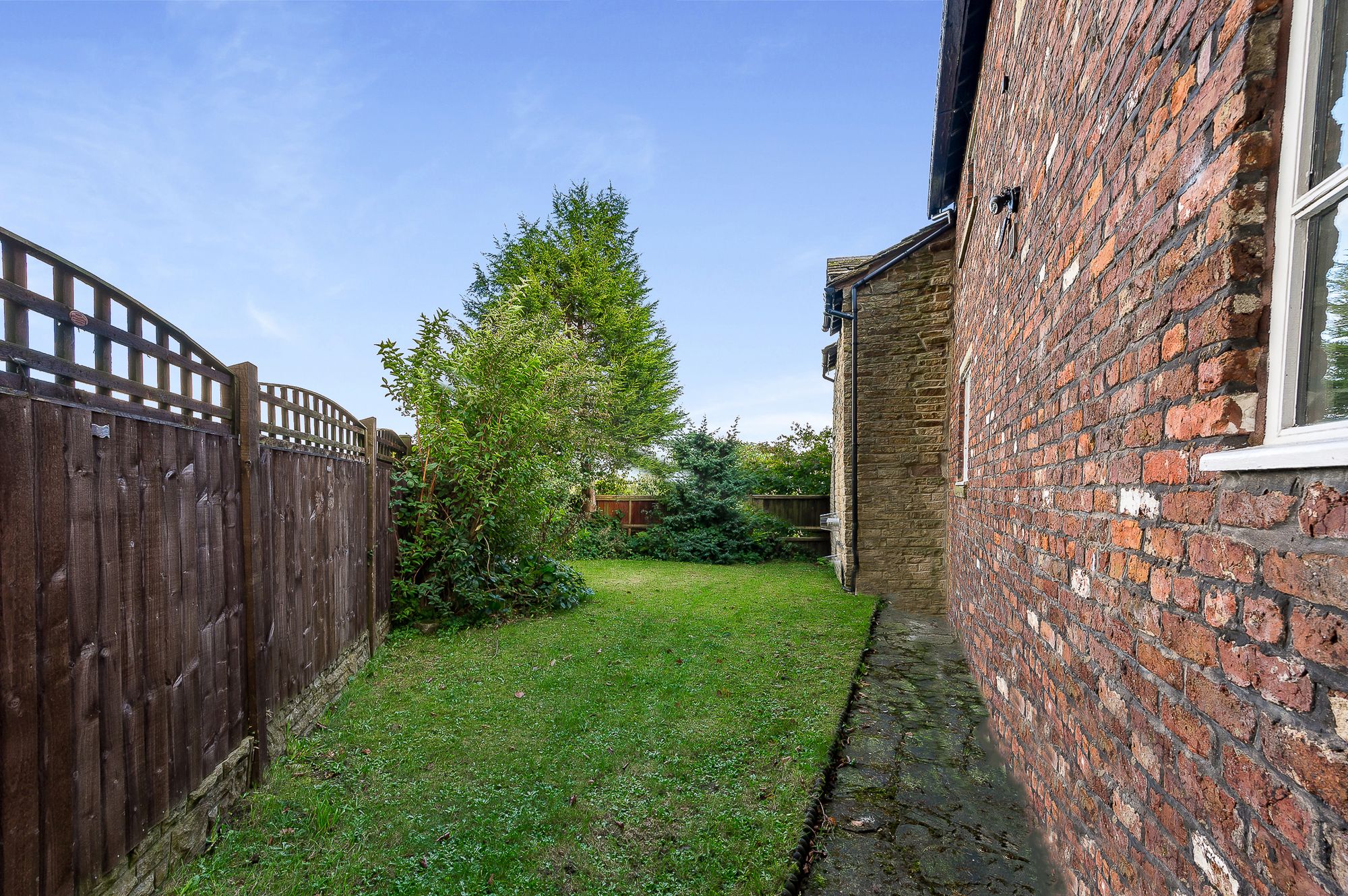 4 bed house for sale in Holcombe Road, Bury  - Property Image 38