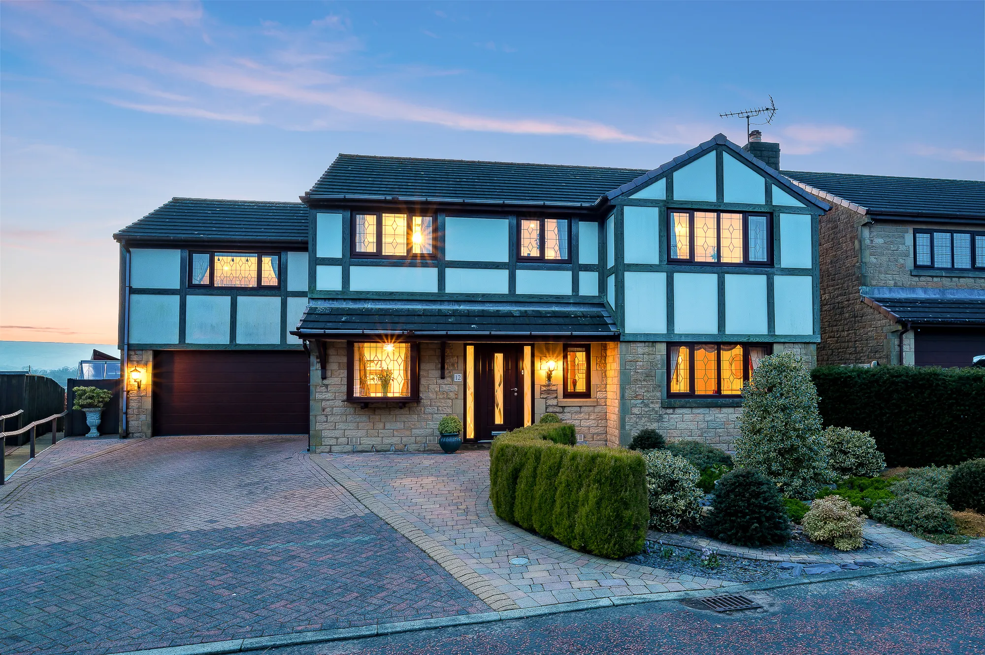 5 bed house for sale in Causeway Head, Rossendale  - Property Image 1