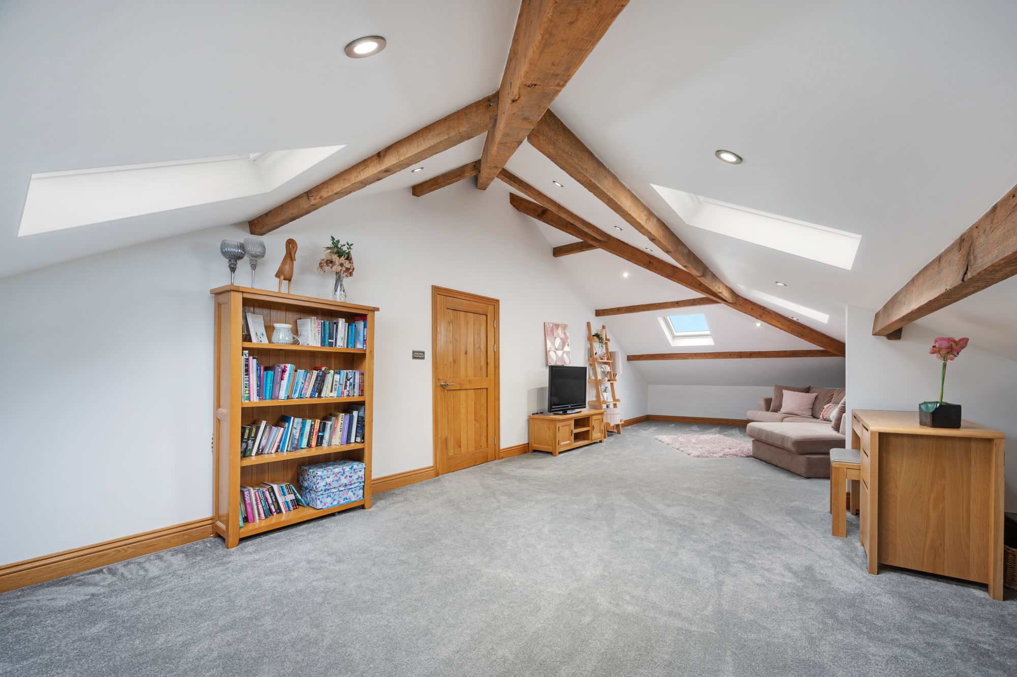 6 bed end of terrace house for sale in Burnley Road, Rossendale 40