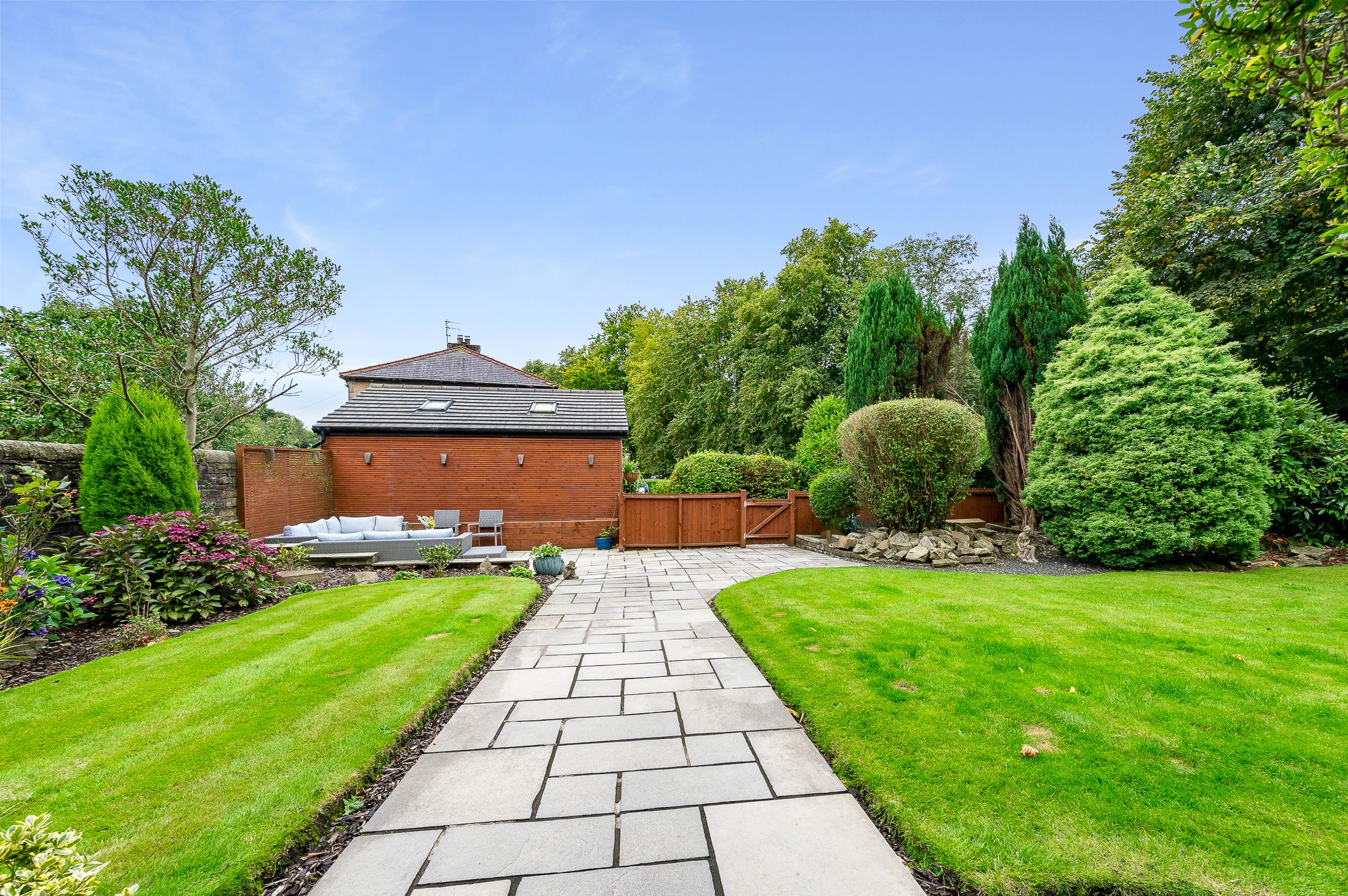 6 bed end of terrace house for sale in Burnley Road, Rossendale  - Property Image 48