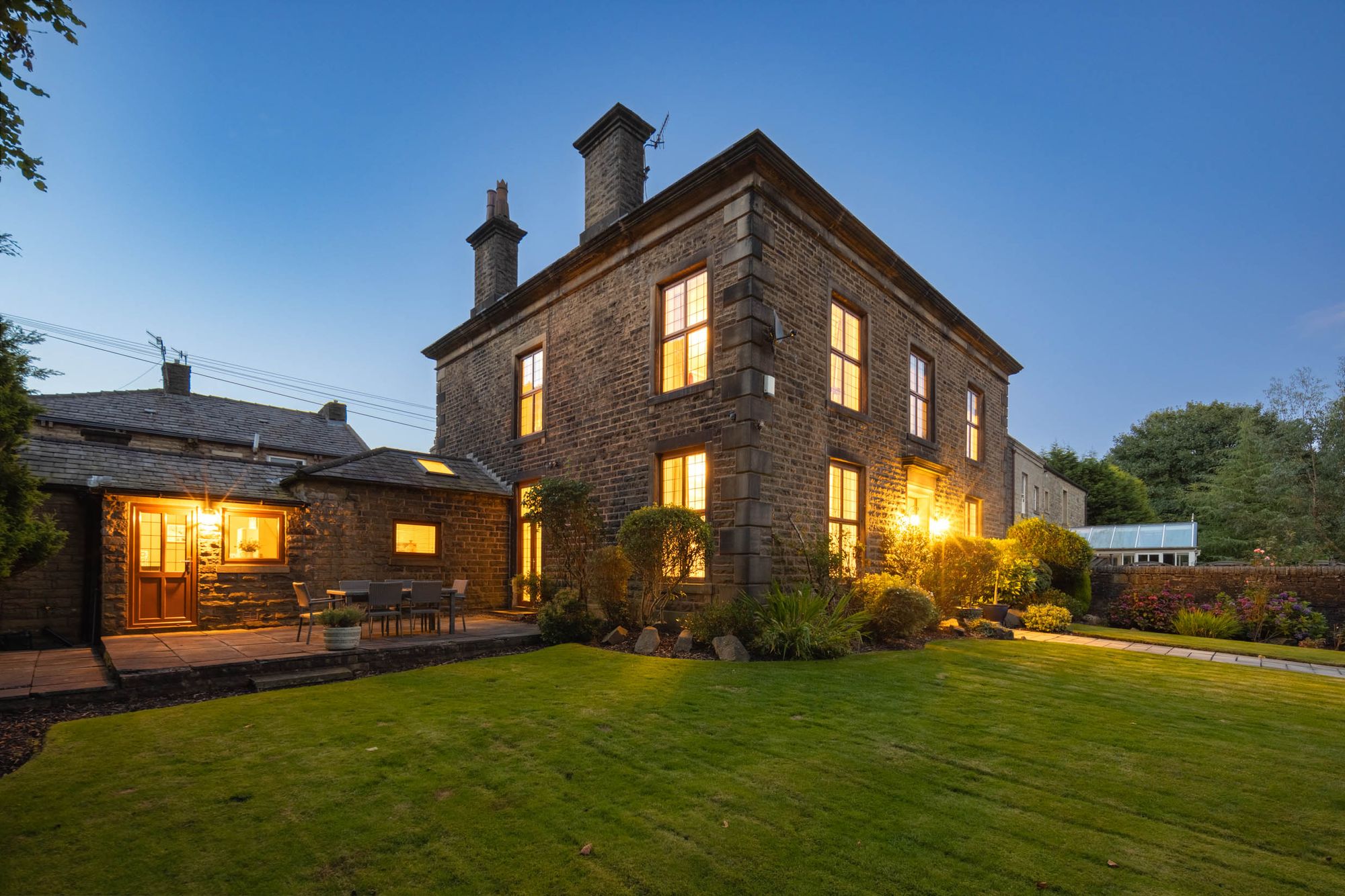 6 bed end of terrace house for sale in Burnley Road, Rossendale  - Property Image 1